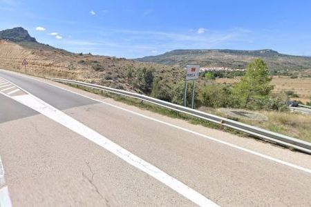 Cortan la CV-14 entre Forcall y Ortells por el incendio de Morella