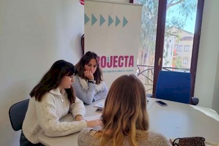 El departamento de Promoción Económica ha atendido a 453 personas y ha cubierto 22 nuevos puestos de trabajo en el primer semestre del año