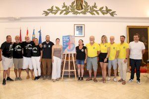 Luis Villó i Laura Covisa posen veu i imatge a la festa de Moros i Cristians de Dénia 2024