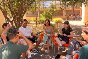 Alba Laserna, Vanesa Romero y El Langui, participantes en el encuentro de 50 jóvenes con políticos para abordar el bullying y salud mental Alba Laserna, Vanesa Romero y El Langui, participantes en el encuentro de 50 jóvenes con políticos para abordar el bullying y salud mental