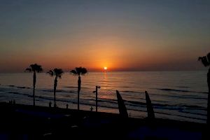 Respir a l'interior, asfíxia en el litoral: la Comunitat Valenciana viurà un dimecres amb una calor diferent Respir a l'interior, asfíxia en el litoral: la Comunitat Valenciana viurà un dimecres amb una calor diferent