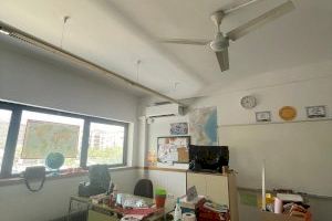 El Ayuntamiento instala el aire acondicionado en siete aulas del colegio municipal Benimaclet