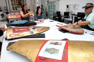 El Institut Valencià de Conservació, Restauració i Investigació inicia la restauración de los escudos nobiliarios de Les Corts
