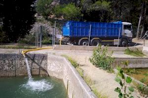 114.000 litros de agua para luchar contra la sequía: el interior de Castellón trata de salvar la ganadería