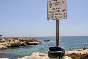 El Campello sanciona en julio a cuatro jóvenes por lanzarse al agua desde las rocas de la Cova del Llop Marí y los Baños de la Reina - (foto 2)