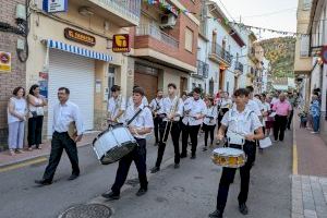 Olocau concluye las Fiestas de Agosto con la Procesión en honor a su Patrón, San Roque - (foto 9)