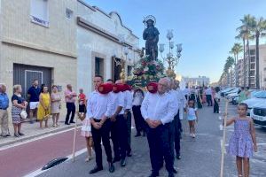 La Reina y damas de la Vila presiden la celebración en honor a Sant Roc - (foto 4)