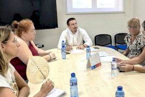 El Ayuntamiento de Castellón se reúne con los comerciantes para abordar las peticiones y propuestas relacionadas con las ayudas al sector El Ayuntamiento de Castellón se reúne con los comerciantes para abordar las peticiones y propuestas relacionadas con las ayudas al sector