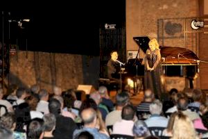 La soprano Ainhoa Arteta deslumbra en el Castillo de las 300 Torres con Íntims al Castell - (foto 2)
