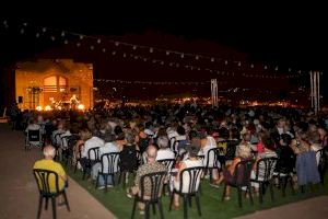 La soprano Ainhoa Arteta deslumbra en el Castillo de las 300 Torres con Íntims al Castell - (foto 3)