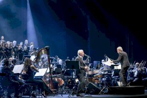Víctor Manuel llega en septiembre al Palau de la Música con un concierto único en formato sinfónico junto a la Orquesta de València - (foto 2) Víctor Manuel llega en septiembre al Palau de la Música con un concierto único en formato sinfónico junto a la Orquesta de València - (foto 2)