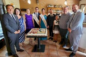 Una delegación municipal acude a la celebración de La Targa de Cecina