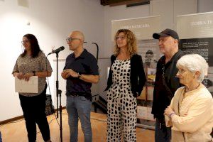 Alaquàs inaugura la exposición biográfica itinerante sobre Vicent Andrés Estellés - (foto 2)