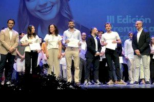 El ayuntamiento reconoce a 103 jóvenes de Torrevieja su esfuerzo y superación con los premios de excelencia académica - (foto 5) El ayuntamiento reconoce a 103 jóvenes de Torrevieja su esfuerzo y superación con los premios de excelencia académica - (foto 5)