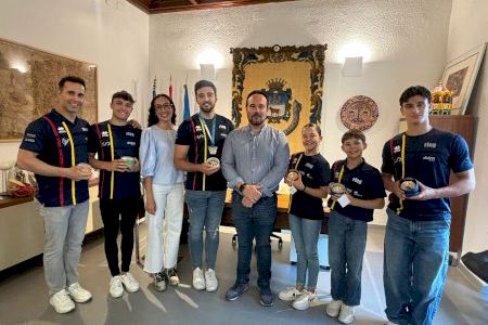 Recepció oficial a Manises del club Dinamic pels seus triomfs al Campionat del Món