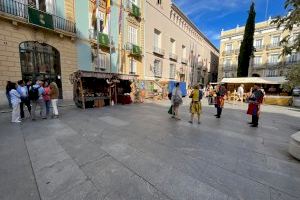 Así es el mercado de oficios y actividades medievales que acoge la plaza Manises de Valencia este fin de semana - (foto 9)