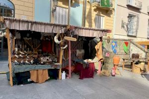 Así es el mercado de oficios y actividades medievales que acoge la plaza Manises de Valencia este fin de semana - (foto 10)