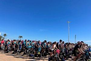 Doscientas almas pedalean en Peñíscola por la investigación del cáncer infantil - (foto 2)
