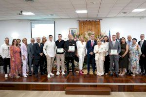 V. Gea, R. Palomar, Sofás Valencia i el Club Gimnasia Rítmica Alberic reben el seu reconeixement amb els Premis 9 d’octubre - (foto 4)