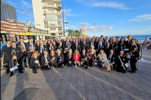 La Unión Musical homenajea a cinco músicos en su 50 aniversario como miembros de la banda en Calpe - (foto 2)