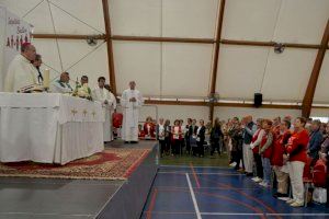 El Encuentro Diocesano de Cáritas reunió 450 personas en el Colegio Internacional Lope de Vega de Benidorm - (foto 4)