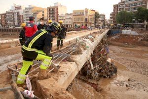 La zona de la DANA complix una setmana pendent del cel, buidant el gran pàrquing del MN4 i pentinant barrancs a la recerca de desapareguts