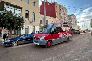 EMT conecta Forn d’Alcedo con València mediante autobuses lanzadera mientras duren los trabajos de reparación de la DANA