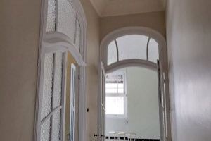 El Ayuntamiento de Alcalà-Alcossebre adjudica el suministro de material museográfico y mobiliario de la Casa del Metge - (foto 3)