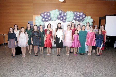 Laia Molina i Anna Solà celebren el seu comiat com a Reines Falleres de Borriana 2024