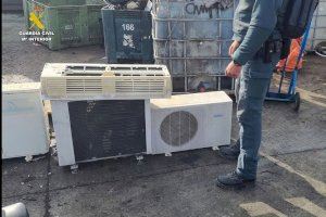 Un vertedero tóxico en una vivienda: todo un negocio de aires acondicionados que atentaba contra el medio ambiente y la salud en Torrevieja