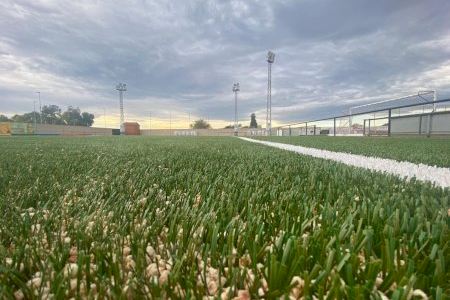 Nules renueva el césped del campo de fútbol 8 de su Estadio de Fútbol en base a la nueva normativa europea que entrará en vigor en 2031