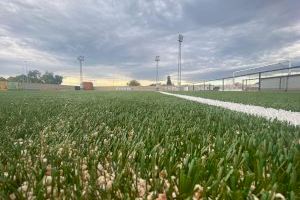 Nules renueva el césped del campo de fútbol 8 de su Estadio de Fútbol en base a la nueva normativa europea que entrará en vigor en 2031