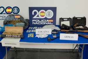Descubren todo un arsenal de drogas y armas en Elda: todo un narcopiso con picadillo de marihuana y cocaína