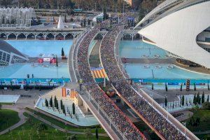 Valencia vive su maratón más emotiva tras la DANA