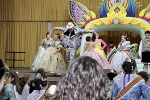 Las comisiones falleras de Burriana celebran la gala en honor a la Reina Fallera Infantil 2025 - (foto 2)