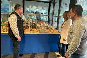 Almassora expone en la entrada del Ayuntamiento un belén de Playmobil con más de 800 piezas - (foto 2) Almassora expone en la entrada del Ayuntamiento un belén de Playmobil con más de 800 piezas - (foto 2)