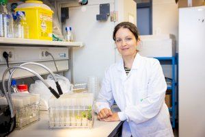 La biotecnòloga de l’UJI Sara Izquierdo és una de les investigadores més citades en el camp de les ciències ambientals