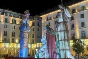 Alicante inaugura el Belén Monumental entre especiales medidas de seguridad por el viento