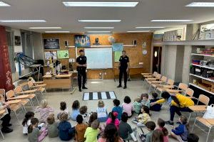 La Policía Local de Alcalà-Alcossebre refuerza la educación vial entre los más pequeños