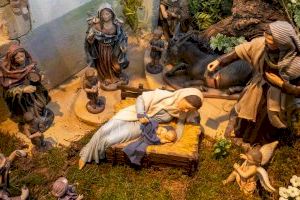 La Barqueta celebra la Navidad con su tradicional belén de más de 300 figuras