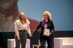 Raquel Orantes: “Des que el meu pare va assassinar a la meua mare tractem d'honrar la memòria de les dones que no tenen veu”