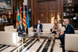 Ajuntament i CEV promocionaran la nova zona industrial LogistiCS