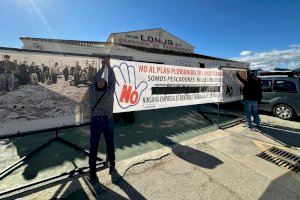 Los pescadores de Calp se concentran en rechazo al recorte de días de pesca - (foto 3) Los pescadores de Calp se concentran en rechazo al recorte de días de pesca - (foto 3)