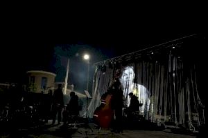 Pep Gimeno ‘Botifarra’ captiva el públic d'Olocau amb ‘Les Veus Secretes’ - (foto 8) Pep Gimeno ‘Botifarra’ captiva el públic d'Olocau amb ‘Les Veus Secretes’ - (foto 8)