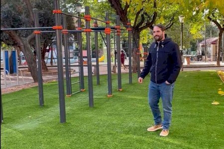 El Ayuntamiento de la Vall d’Uixó acaba el año con la mejora de 13 parques infantiles y zonas de actividad física