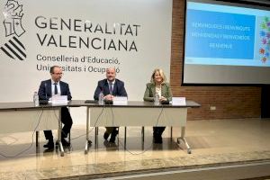 Educación organiza una jornada formativa con los auxiliares de conversación de francés de los centros educativos