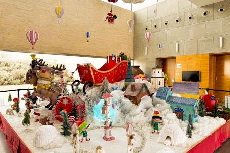 San Vicente celebra la Navidad con la llegada de Papá Noel y los elfos, que recogerán a partir hoy las cartas de los niños