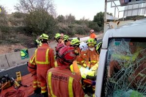 Un accident en l'A-7 provoca el talle total i congestió a Xàtiva - (foto 6)