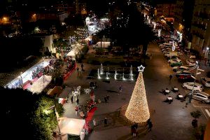 El Mercado de Navidad estimula el consumo de productos locales en la plaza Cronista Chabret