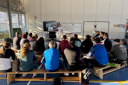 L'Ajuntament d'Alcalà-Alcossebre realitza la formació per a l'ús de desfibril·ladors en edificis municipals